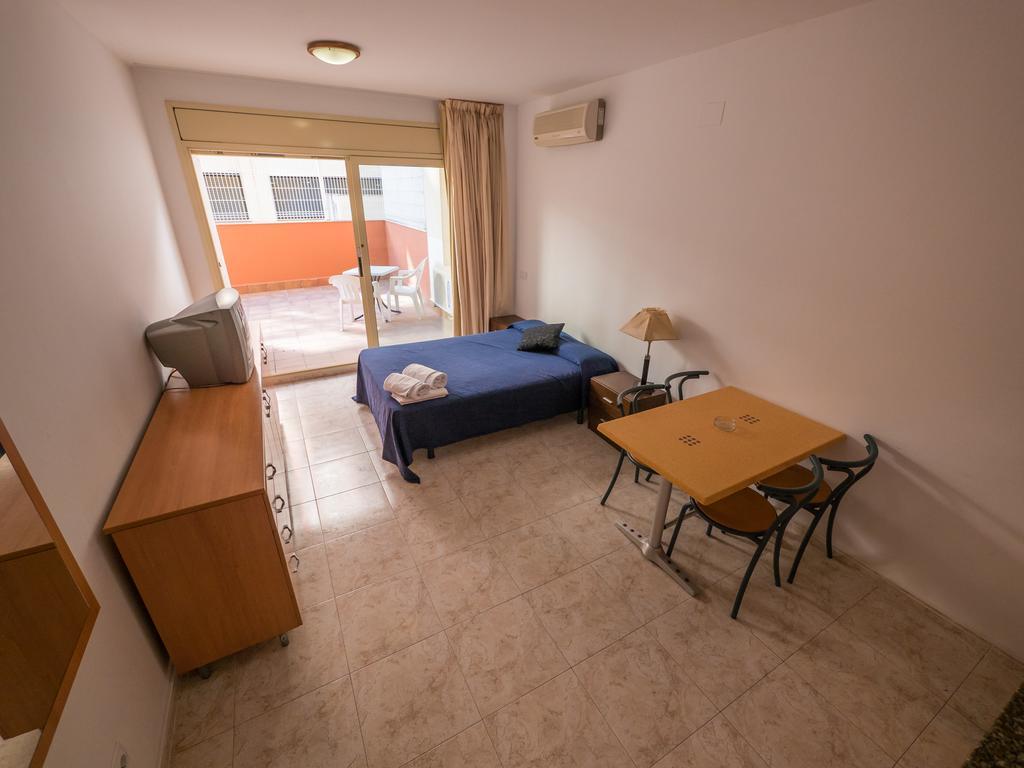 Apartaments Ar Easy Santa Anna II يوريت دي مار المظهر الخارجي الصورة