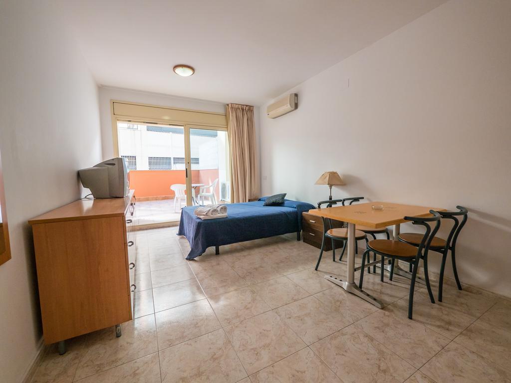 Apartaments Ar Easy Santa Anna II يوريت دي مار المظهر الخارجي الصورة