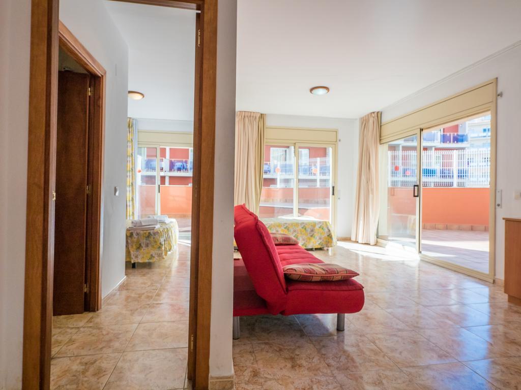 Apartaments Ar Easy Santa Anna II يوريت دي مار المظهر الخارجي الصورة