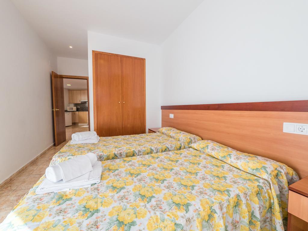 Apartaments Ar Easy Santa Anna II يوريت دي مار المظهر الخارجي الصورة