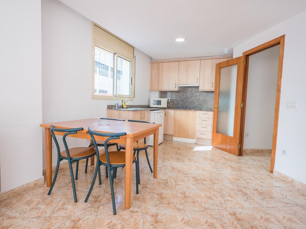 Apartaments Ar Easy Santa Anna II يوريت دي مار المظهر الخارجي الصورة