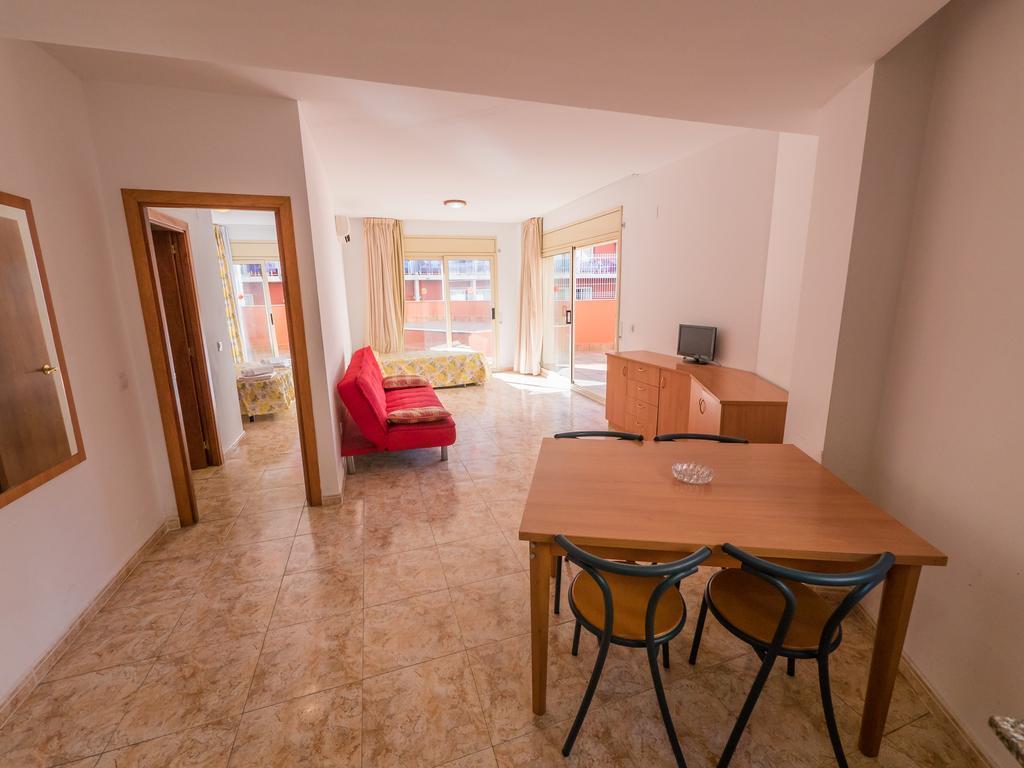 Apartaments Ar Easy Santa Anna II يوريت دي مار المظهر الخارجي الصورة
