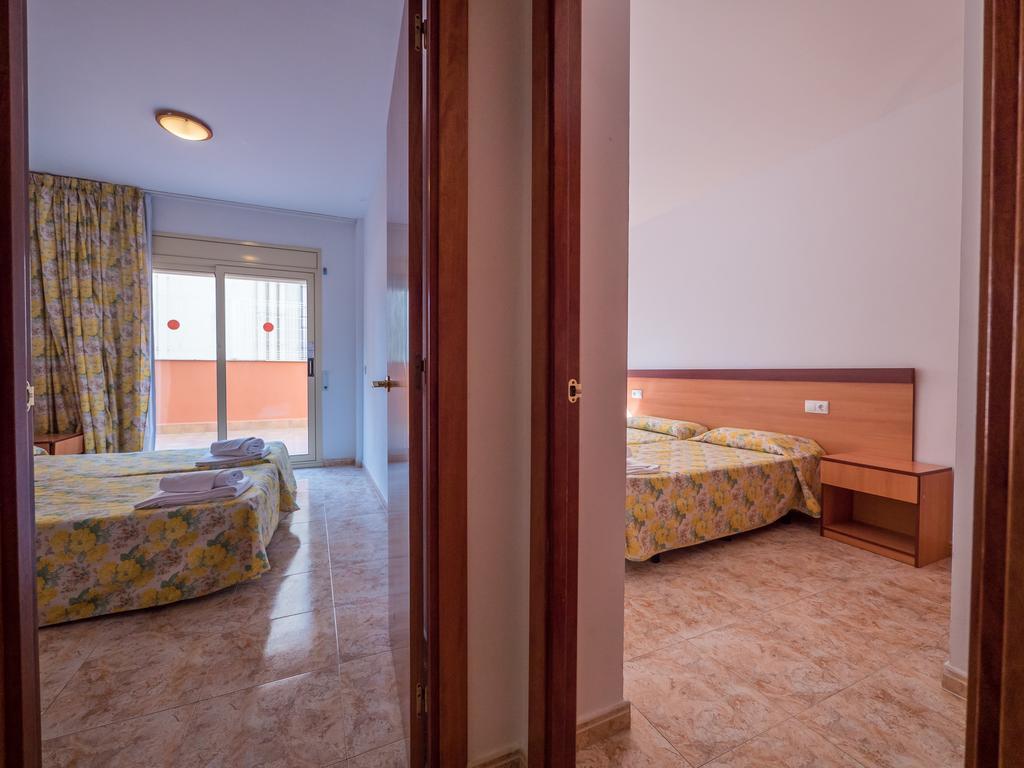 Apartaments Ar Easy Santa Anna II يوريت دي مار المظهر الخارجي الصورة
