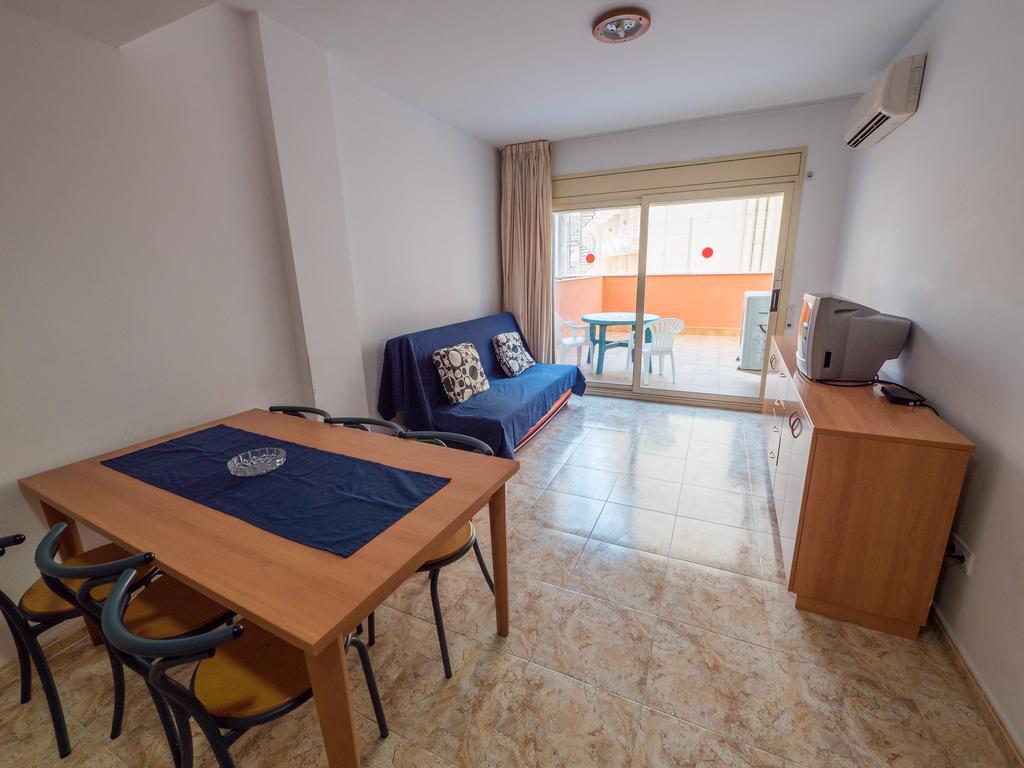 Apartaments Ar Easy Santa Anna II يوريت دي مار المظهر الخارجي الصورة