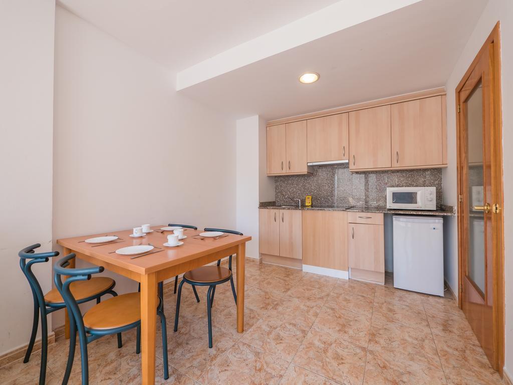 Apartaments Ar Easy Santa Anna II يوريت دي مار المظهر الخارجي الصورة