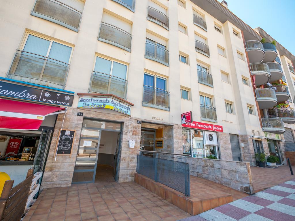 Apartaments Ar Easy Santa Anna II يوريت دي مار المظهر الخارجي الصورة